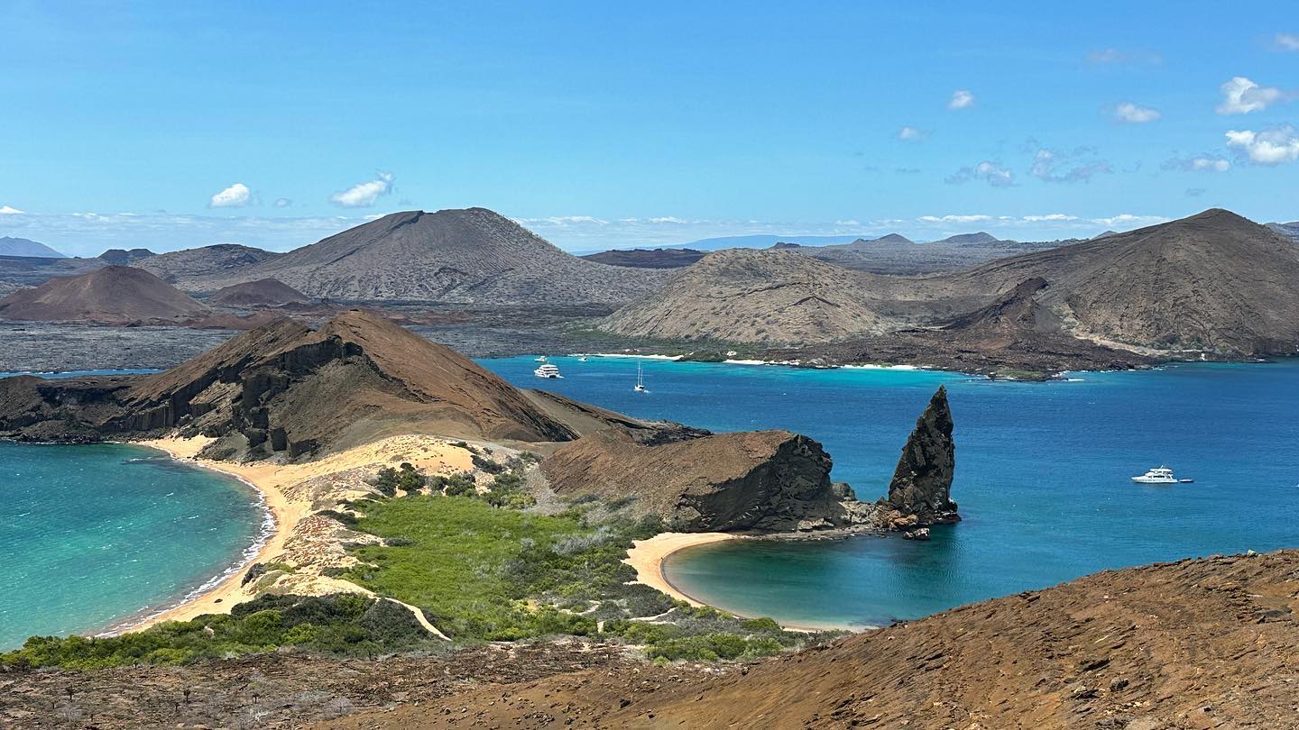 Travel Guide to the Galapagos: An Independent Trip